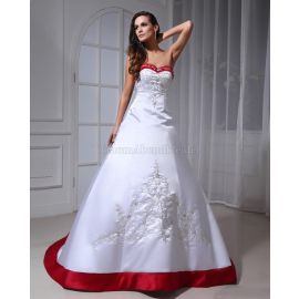 Vestido de noiva formal elegante com cintura natural