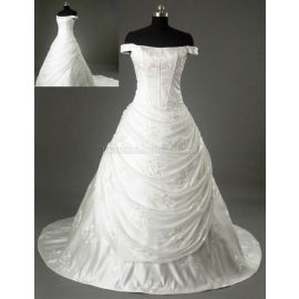Vestido de noiva formal plissado de cetim com decote ombro a ombro