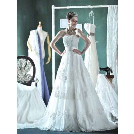 Glamourosos vestidos de noiva bordados tule linha A com cauda