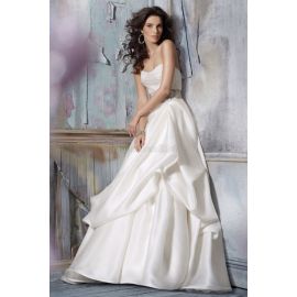 Vestido de noiva transparente de cetim com decote sem alças