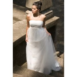 Vestido de noiva transparente sem alças com corpete plissado
